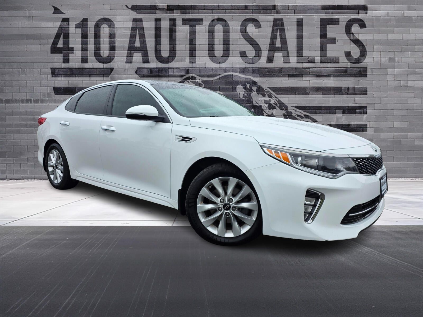 2018 Kia Optima EX AT's photo