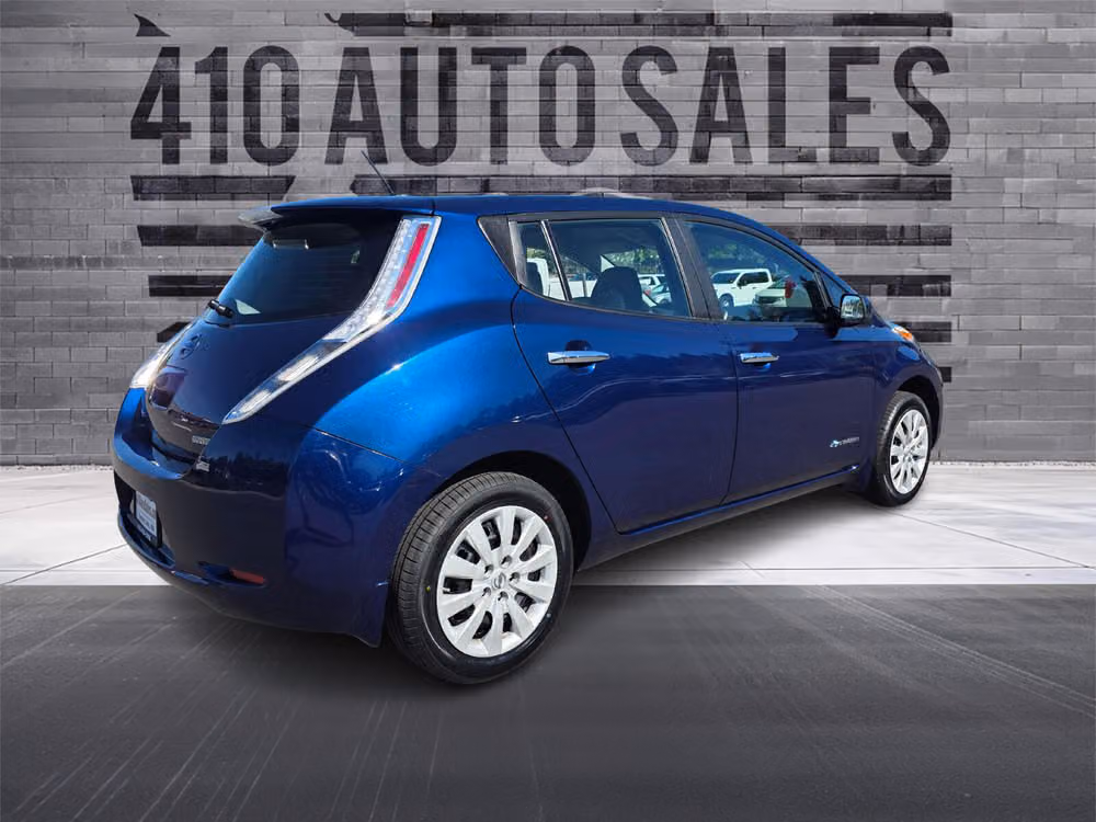 2017 Nissan LEAF S Lower Image 1