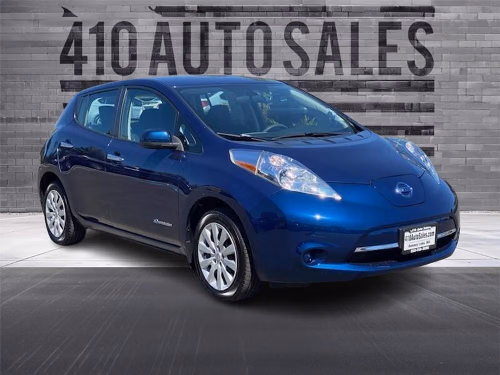 2017 Nissan LEAF S Image 1