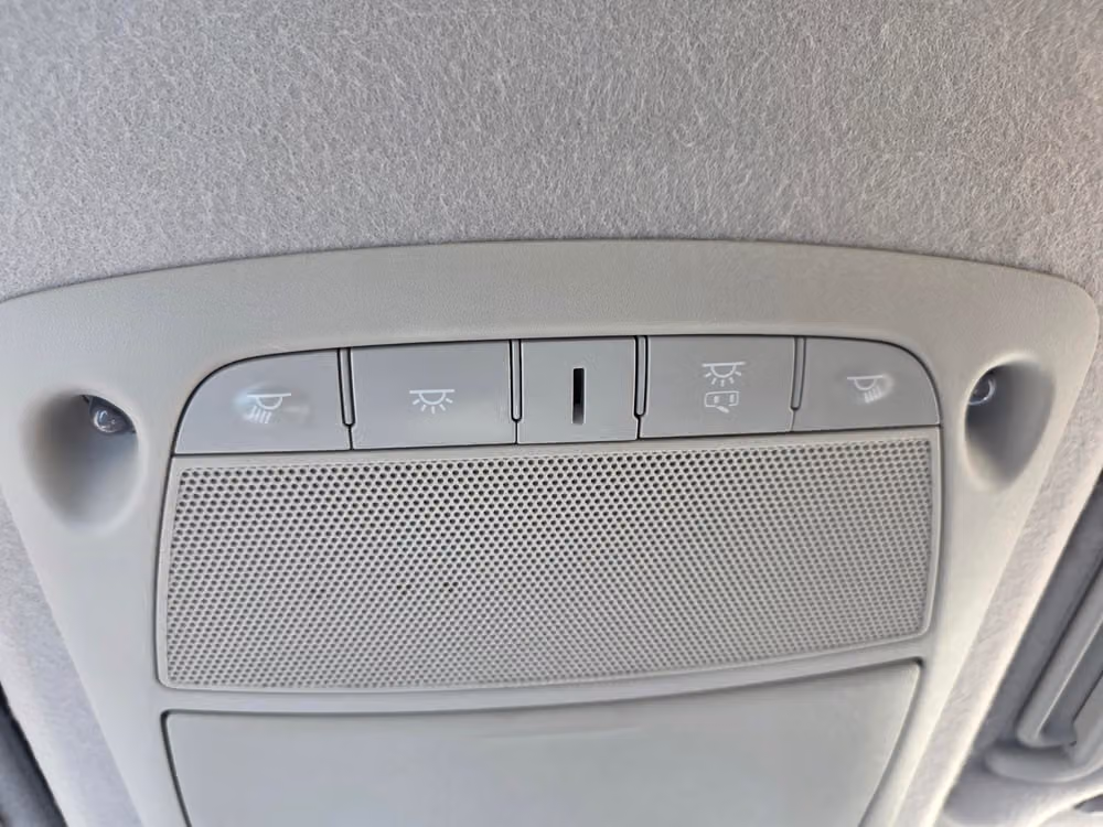 2017 Nissan LEAF S Image 17