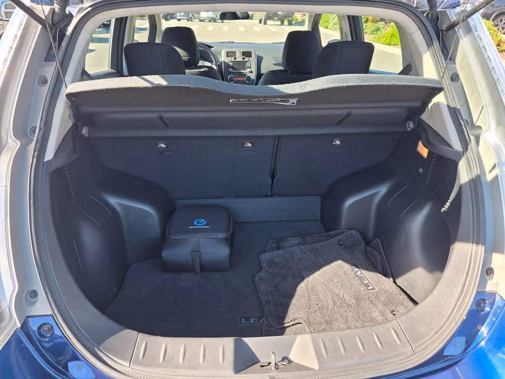 2017 Nissan LEAF S Image 27