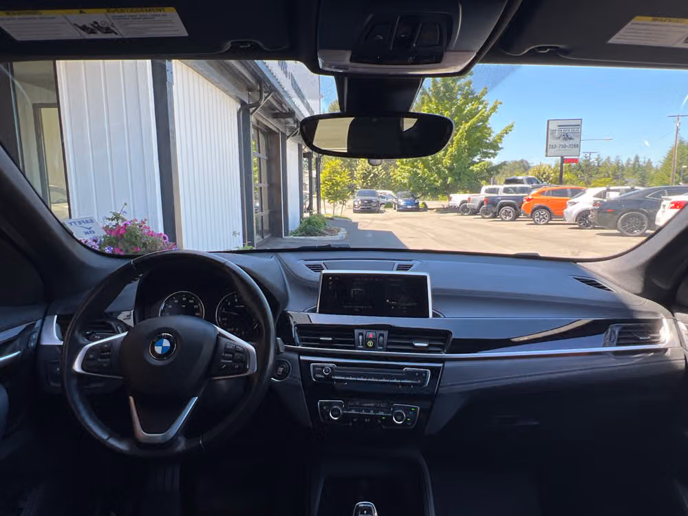 2020 BMW X1 xDrive28i Image 10