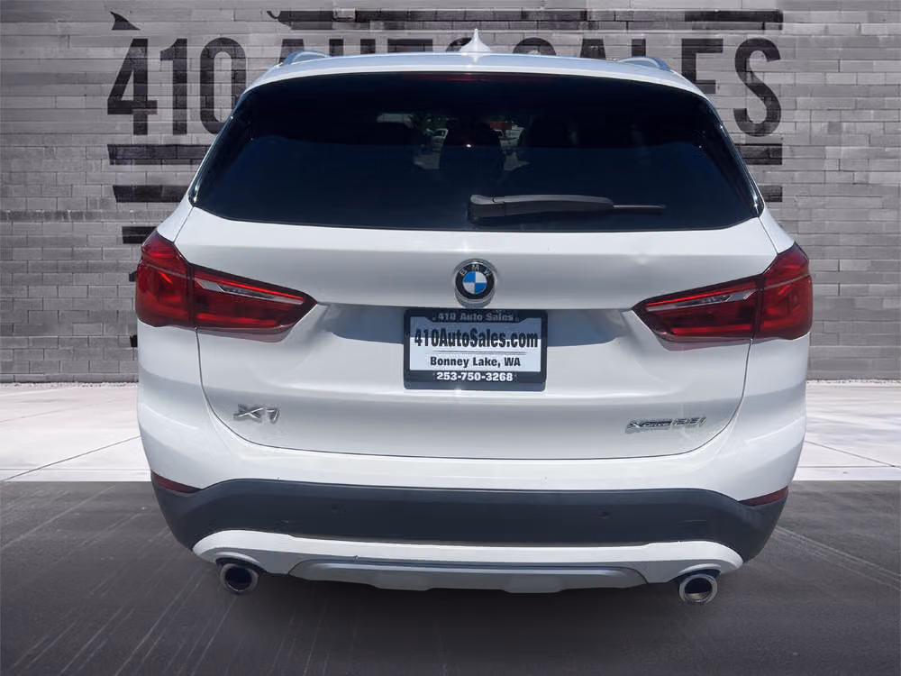 2020 BMW X1 xDrive28i Image 2