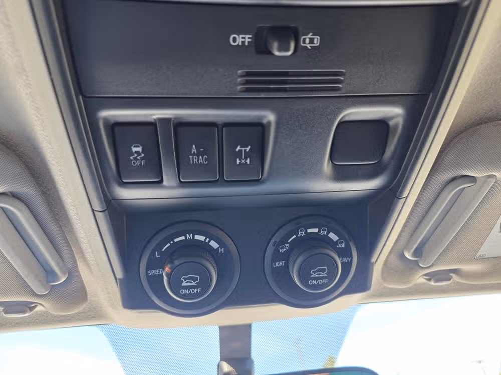 2018 Toyota 4Runner TRD Off-Road Image 16