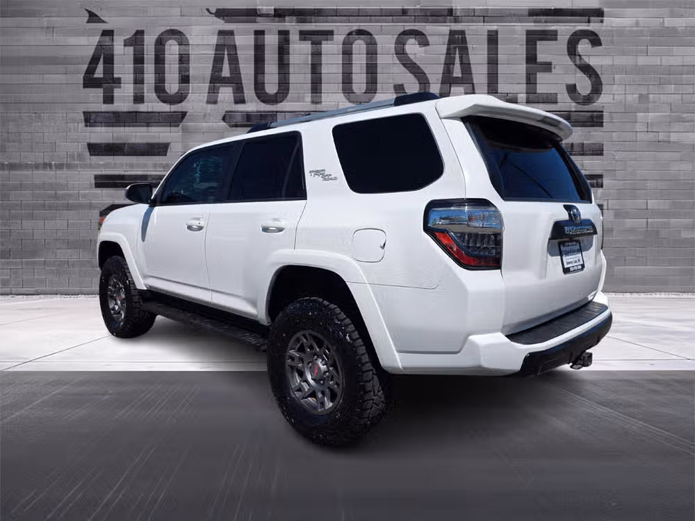 2018 Toyota 4Runner TRD Off-Road Image 8