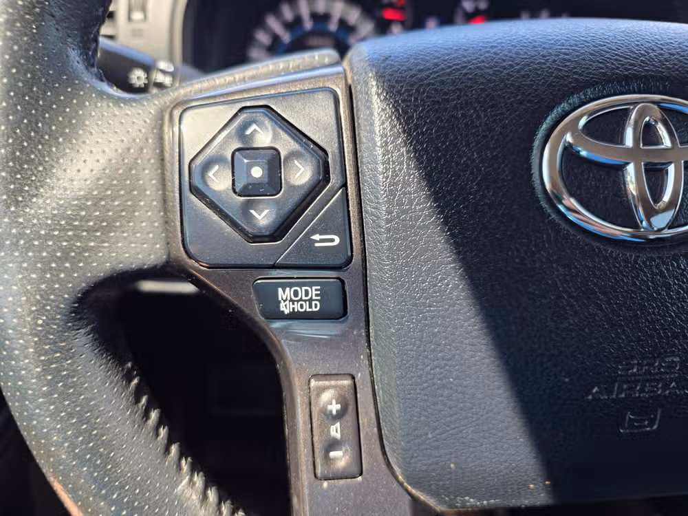 2018 Toyota 4Runner TRD Off-Road Image 17