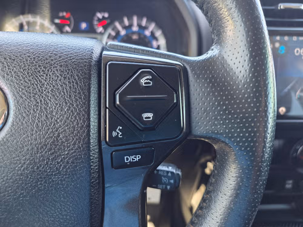 2018 Toyota 4Runner TRD Off-Road Image 18