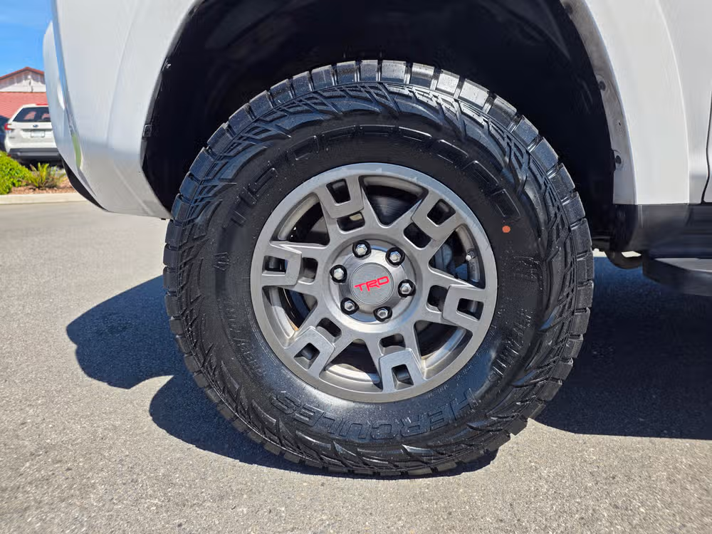 2018 Toyota 4Runner TRD Off-Road Image 10