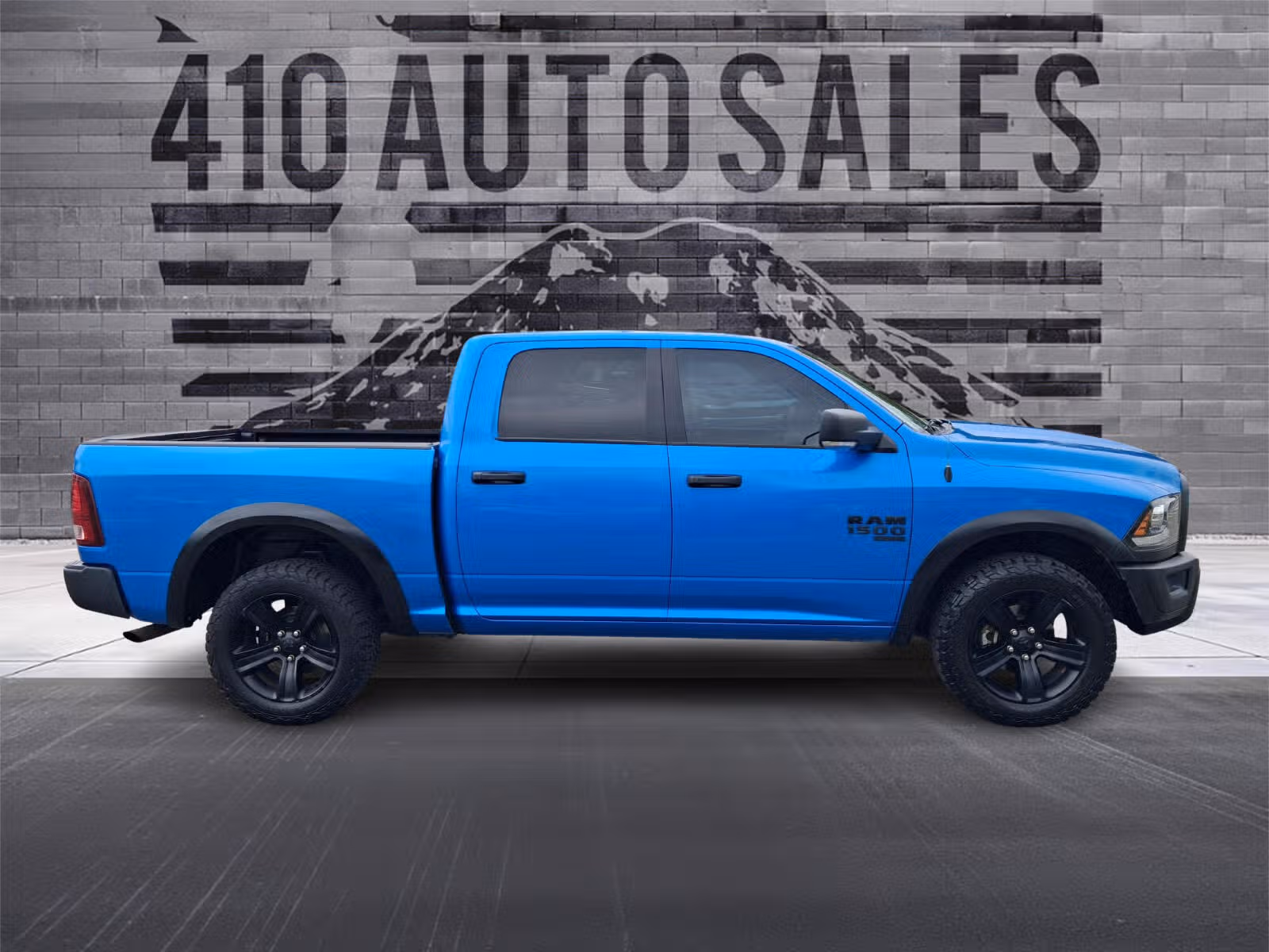 2021 Ram 1500 SLT Warlock Crew Cab Upper Image 2