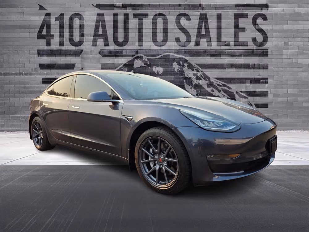 2018 Tesla Model 3 Long Range Image 1