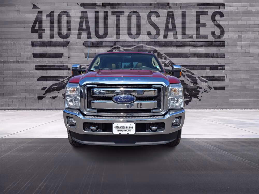 2015 Ford F-250 Super Duty Lariat Crew Cab Lower Image 3