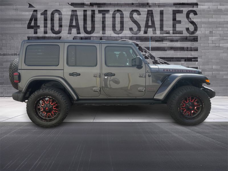 2019 Jeep Wrangler Unlimited Rubicon photo 2