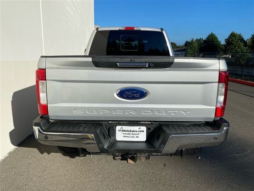 2017 Ford F-350 Super Duty SUPER DUTY LARIAT 4X4 Crew Cab Lower Image 2