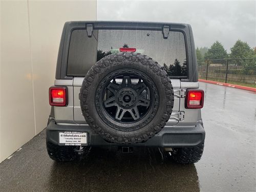 2019 Jeep Wrangler Unlimited Sport Lower Image 2