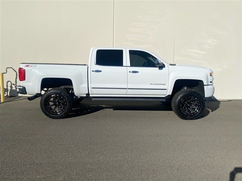 2018 Chevrolet Silverado 1500 1500 LTZ Z71 *LIFTED* 4X4 Crew Cab Upper Image 2