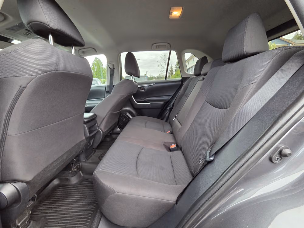 2021 Toyota RAV4 LE Image 26
