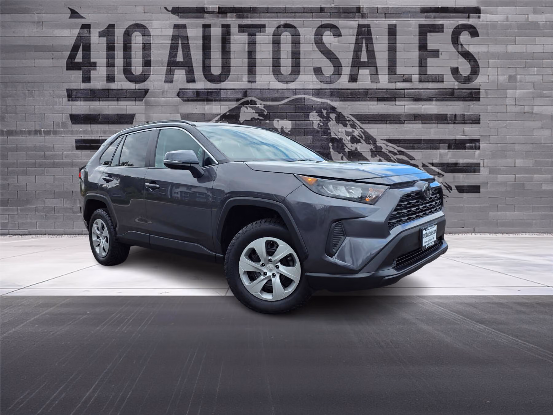 2021 Toyota RAV4 LE Image 1