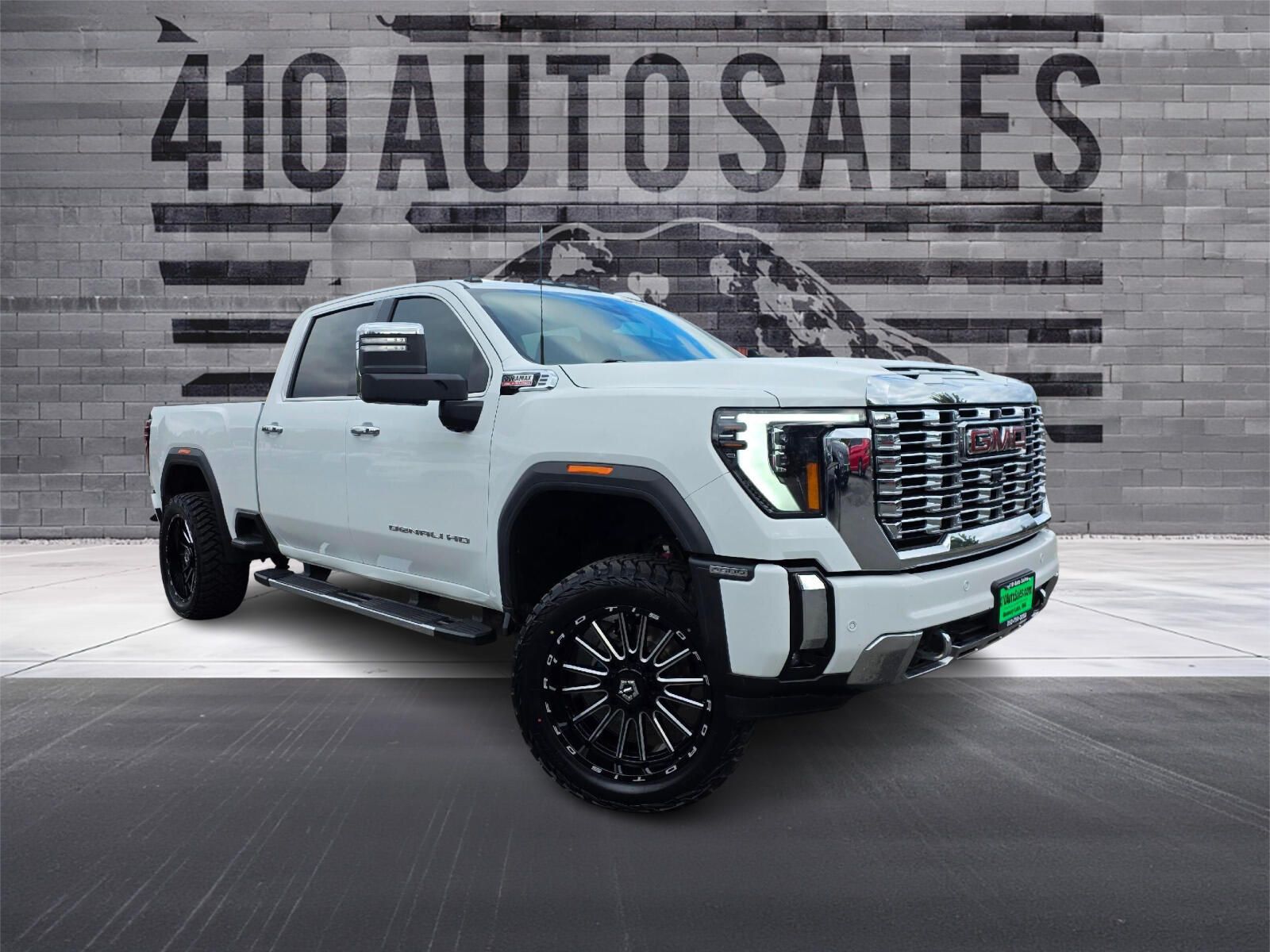 2025 GMC Sierra 2500HD Denali Crew Cab 4WD