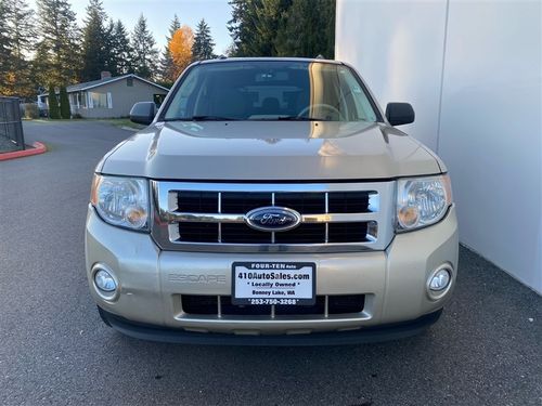 2010 Ford Escape XLT Lower Image 3