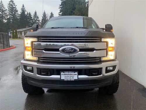 2017 Ford F-350 Super Duty SUPER DUTY LARIAT 4X4 *LIFTED* Crew Cab Lower Image 3