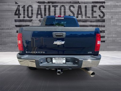 2008 Chevrolet Silverado 2500HD LTZ Crew Cab Lower Image 2