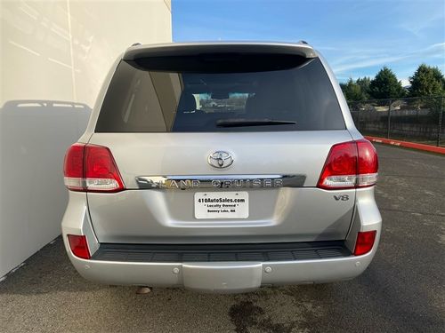 2011 Toyota Land Cruiser Base Lower Image 2