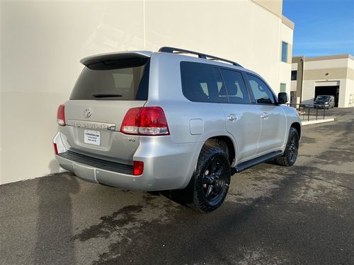 2011 Toyota Land Cruiser Base Lower Image 1