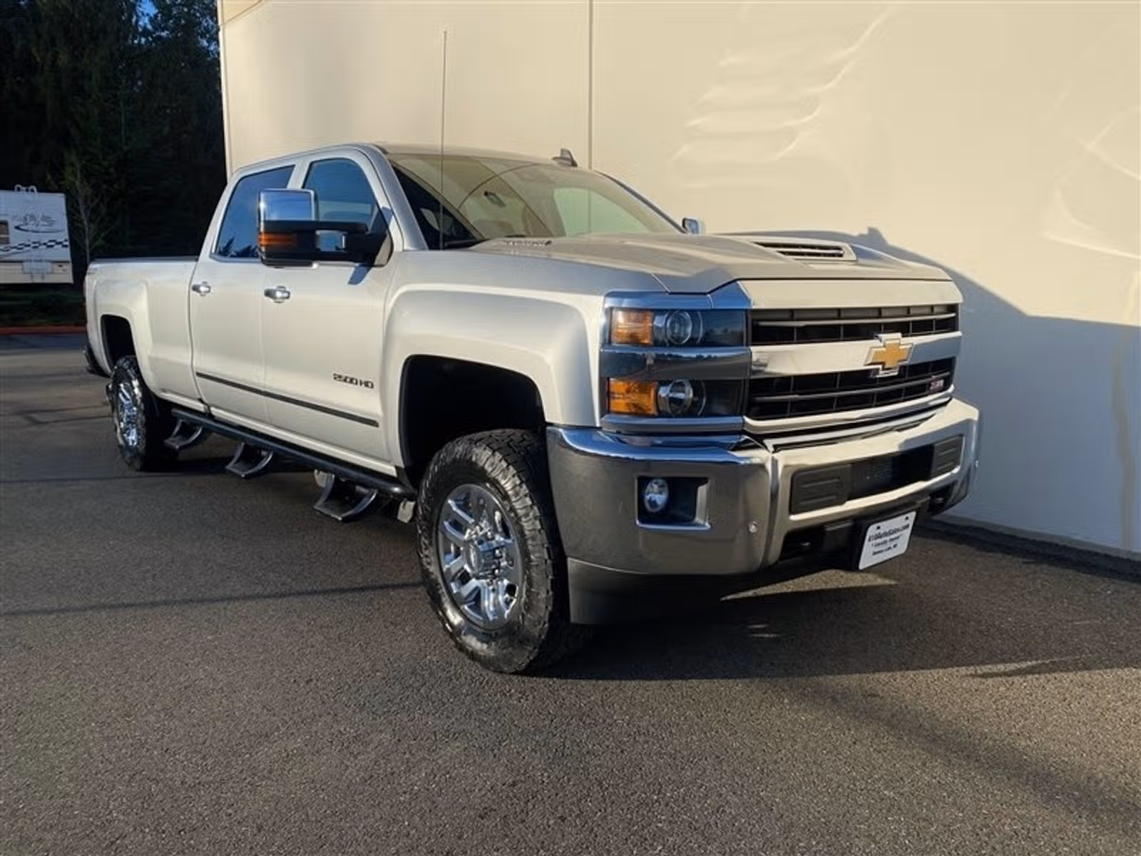 2018 Chevrolet Silverado 2500HD 2500 HEAVY DUTY LTZ 4X4 *LONG BED* Crew Cab Upper Image 1