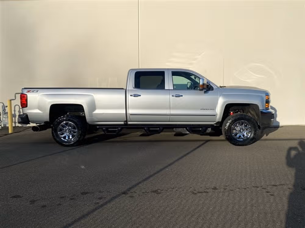 2018 Chevrolet Silverado 2500HD 2500 HEAVY DUTY LTZ 4X4 *LONG BED* Crew Cab Image 2