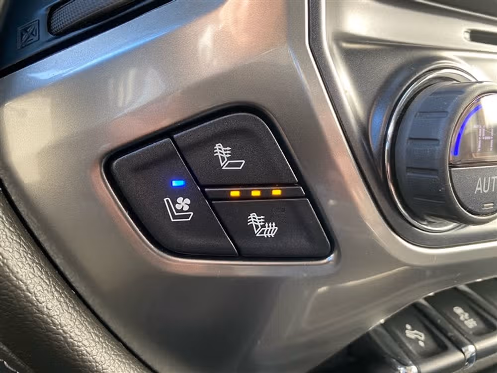 2018 Chevrolet Silverado 2500HD 2500 HEAVY DUTY LTZ 4X4 *LONG BED* Crew Cab Image 18