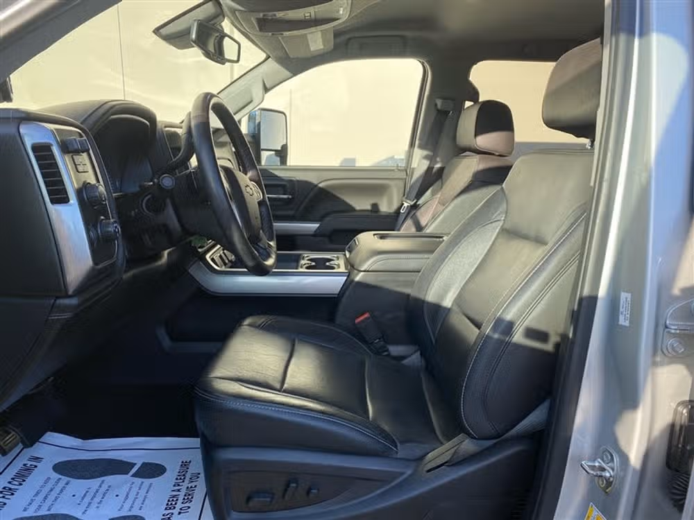 2018 Chevrolet Silverado 2500HD 2500 HEAVY DUTY LTZ 4X4 *LONG BED* Crew Cab Image 25