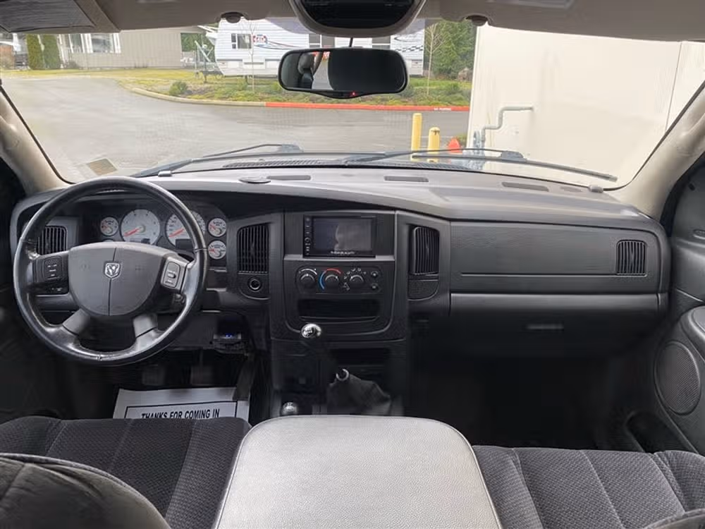 2005 Dodge Ram 3500 SLT 4X4 Quad Cab Image 11