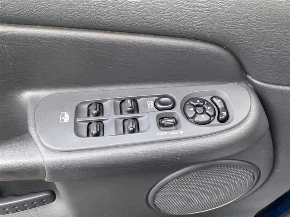 2005 Dodge Ram 3500 SLT 4X4 Quad Cab Image 21