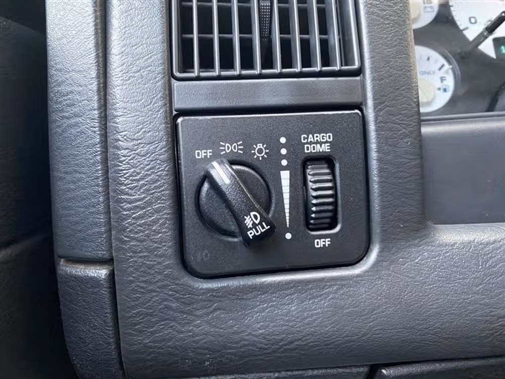 2005 Dodge Ram 3500 SLT 4X4 Quad Cab Image 19