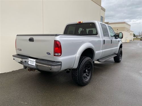 2004 Ford F-250 Super Duty SUPER DUTY 4x4 LARIAT Crew Cab Lower Image 1