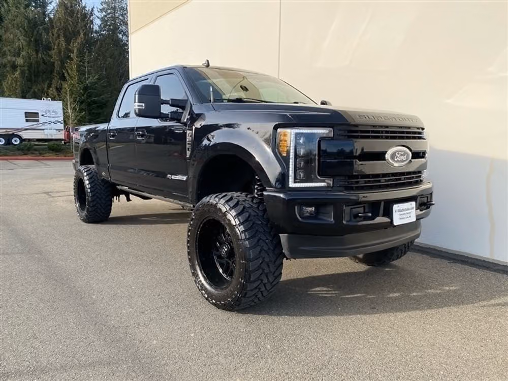 2019 Ford F-350 Super Duty SUPER DUTY LARIAT 4X4 *LIFTED* Crew Cab Image 1
