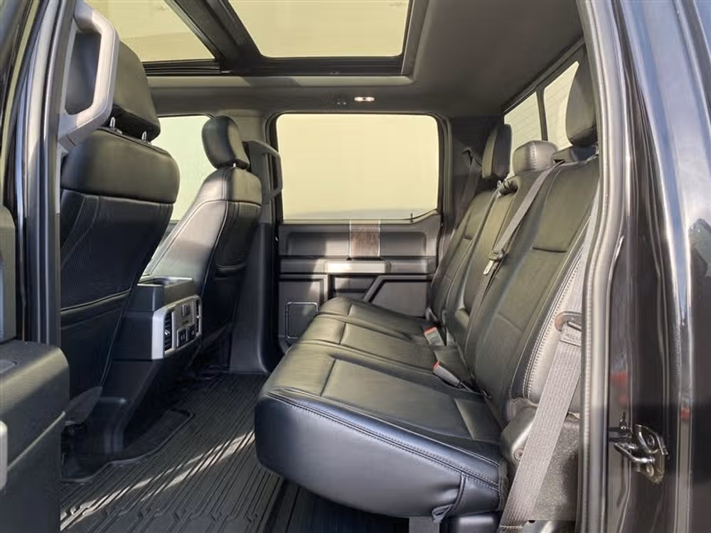 2019 Ford F-350 Super Duty SUPER DUTY LARIAT 4X4 *LIFTED* Crew Cab Image 34