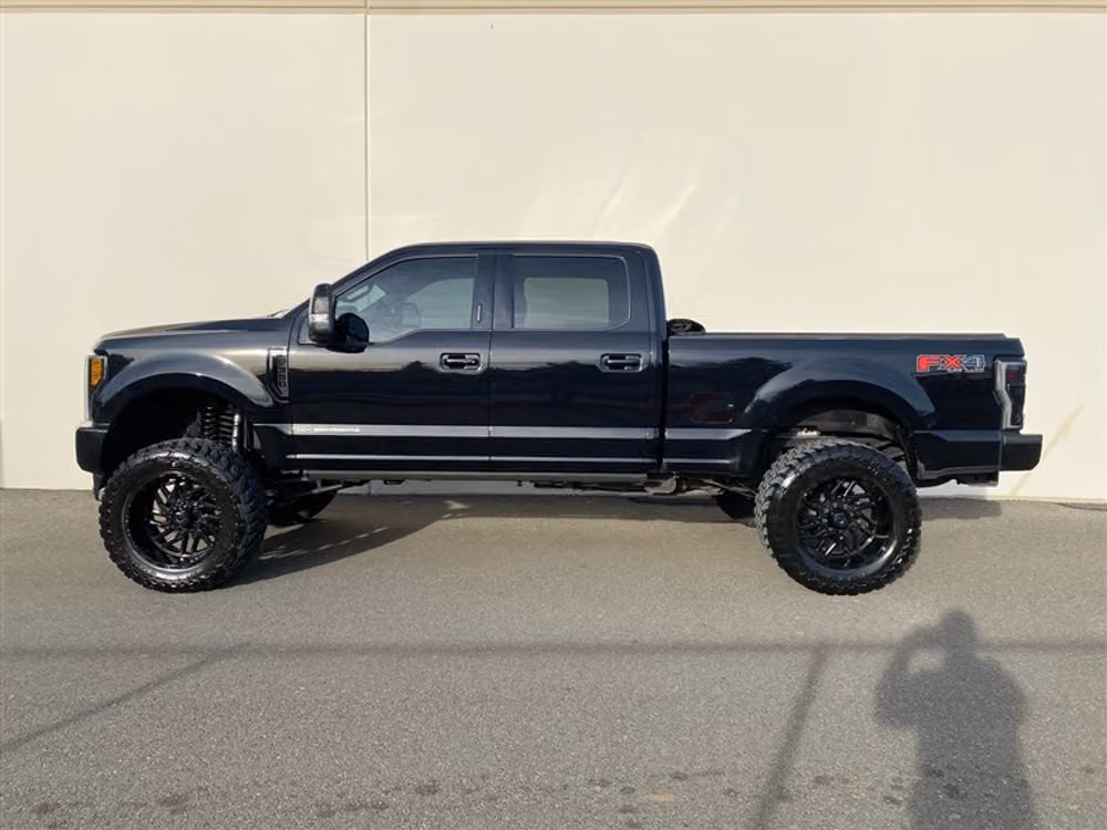 2019 Ford F-350 Super Duty SUPER DUTY LARIAT 4X4 *LIFTED* Crew Cab Image 7