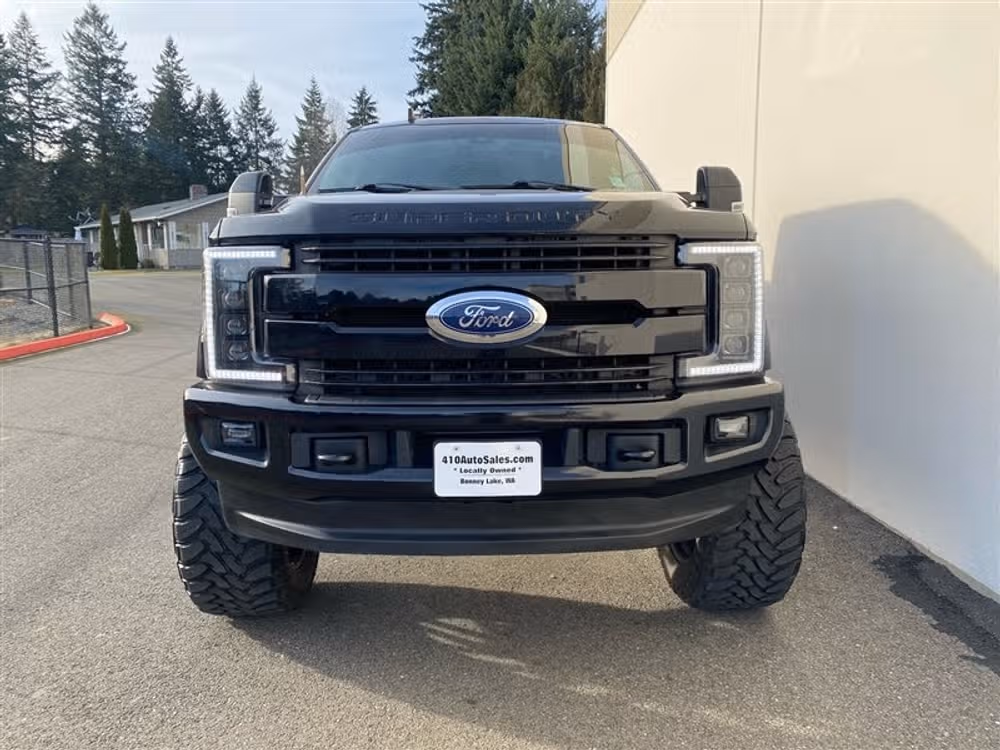 2019 Ford F-350 Super Duty SUPER DUTY LARIAT 4X4 *LIFTED* Crew Cab Image 5