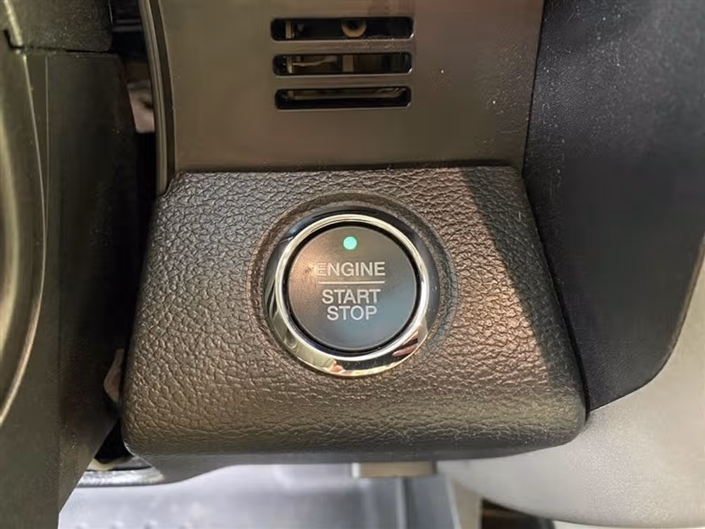2019 Ford F-350 Super Duty SUPER DUTY LARIAT 4X4 *LIFTED* Crew Cab Image 22