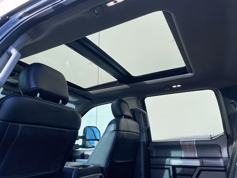 2019 Ford F-350 Super Duty SUPER DUTY LARIAT 4X4 *LIFTED* Crew Cab Image 32