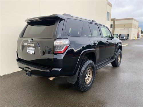 2022 Toyota 4Runner SR5 Premium Lower Image 1