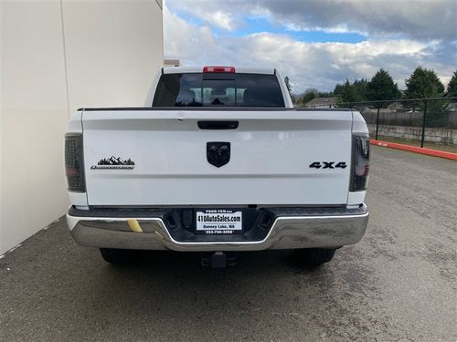 2015 Ram 1500 SLT Crew Cab Lower Image 2