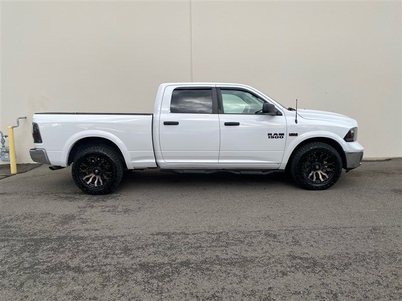 2015 Ram 1500 SLT Crew Cab Upper Image 2