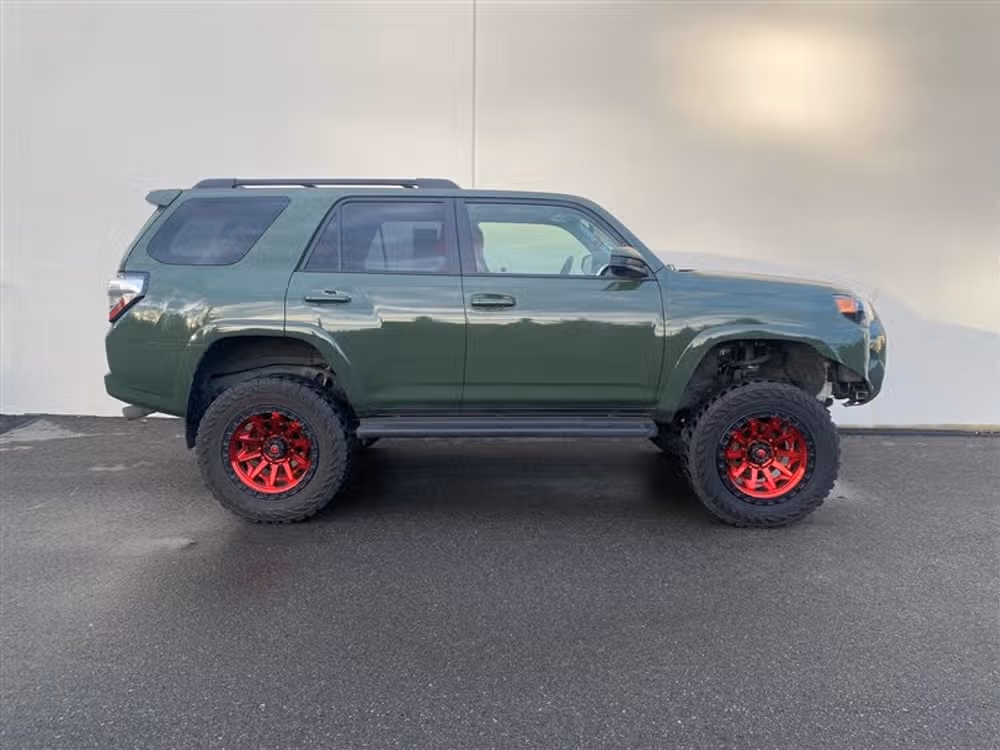 2021 Toyota 4Runner Trail Edition Image 2