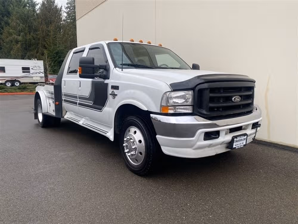 2001 Ford F-550 Super Duty Super Duty Chassis Crew Cab Image 1