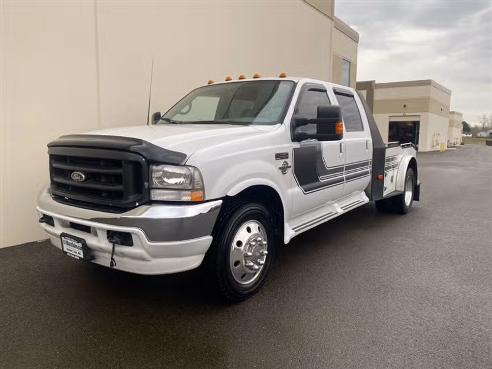 2001 Ford F-550 Super Duty Super Duty Chassis Crew Cab Image 6