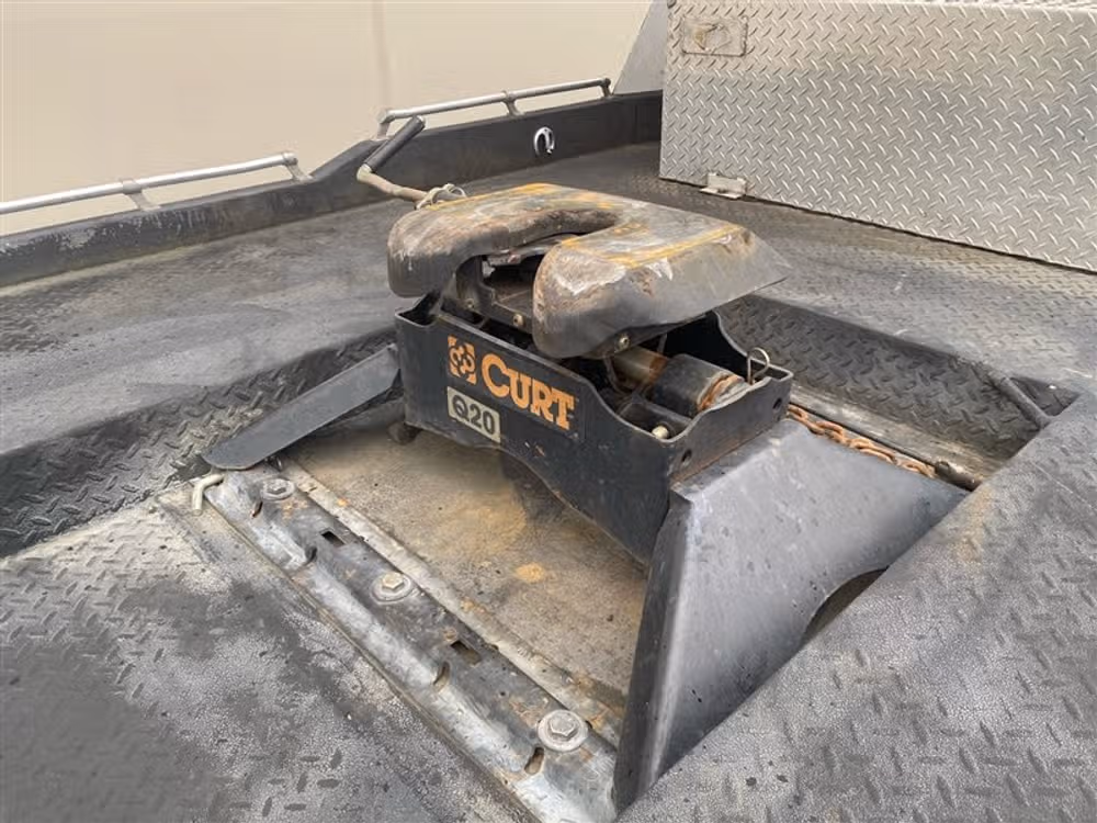 2001 Ford F-550 Super Duty Super Duty Chassis Crew Cab Image 11