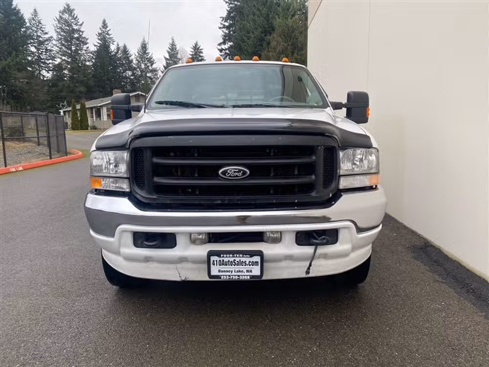 2001 Ford F-550 Super Duty Super Duty Chassis Crew Cab Image 5