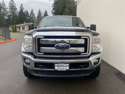 2012 Ford F-350 Super Duty SUPER DUTY LARIAT 4X4 Crew Cab Lower Image 3